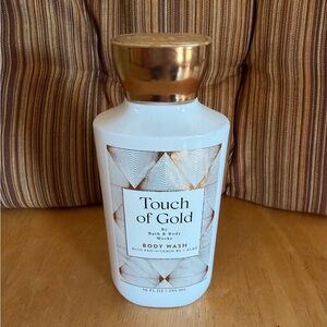 NEW: Bath & Body Works Touch of Gold Body Wash- White and Gold (10 Oz)